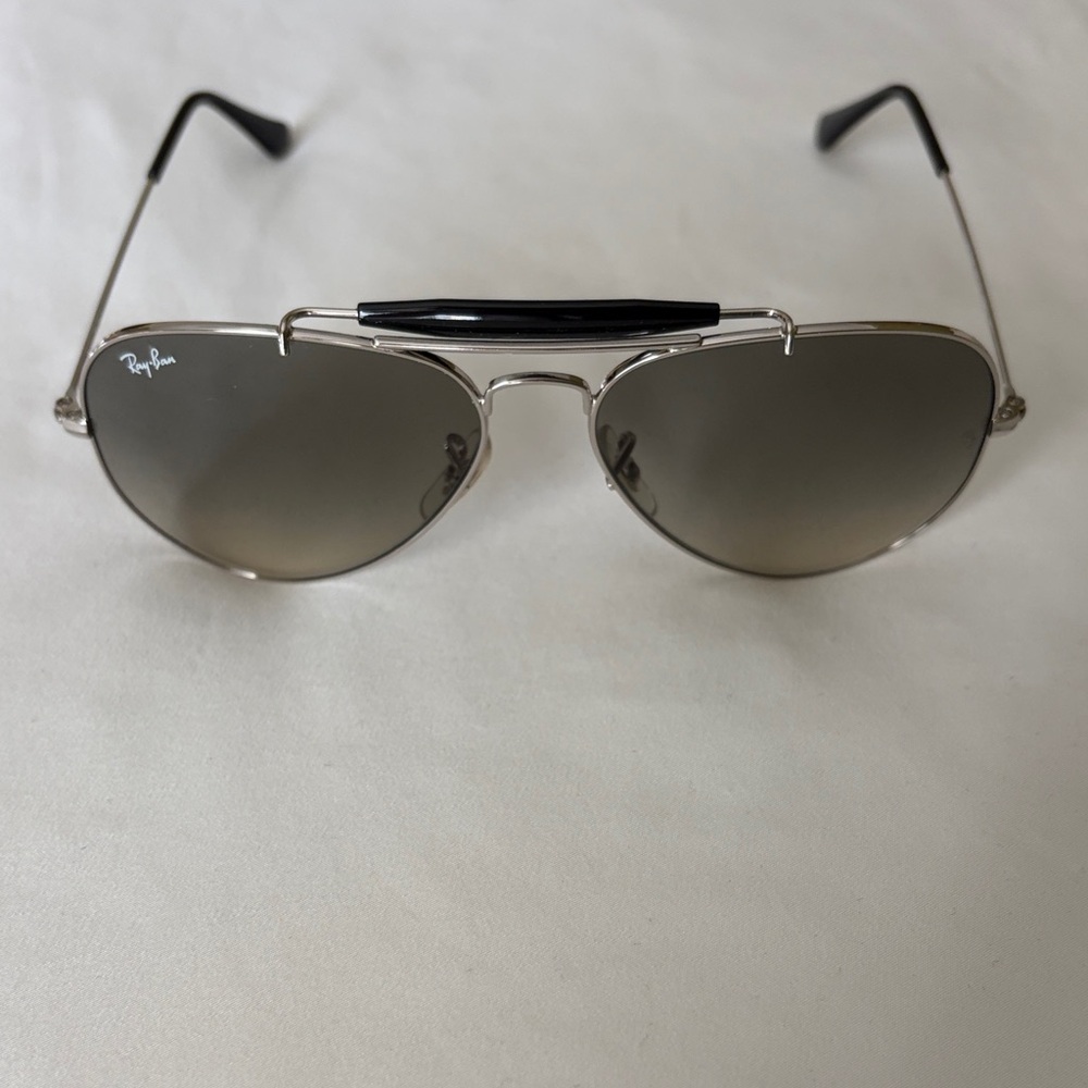 Ray-Ban Outdoorsman II Silver Aviator Sunglasses with Black Case - Picture 10 of 11